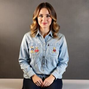 Levi’s Red Tab Denim Shirt Teddy Bear Graphic Pockets Button Front Women’s M